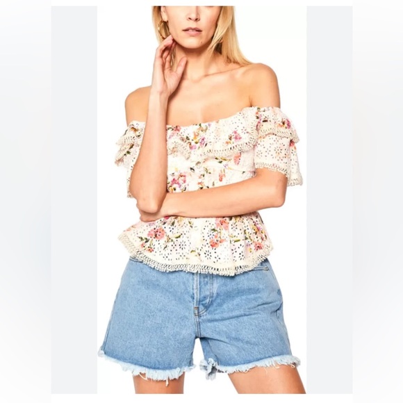 Guess Isotta Ruffled Off-the-shoulder Top In Pastel Flower - Picture 7 of 9